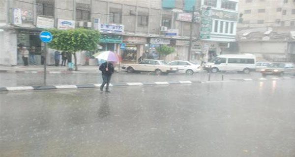أجواء عاصفة وأمطار شاملة مساءً أجواء عاصفة