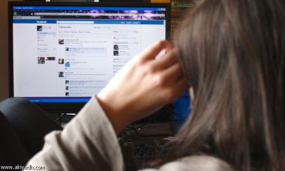 "طبيب فايسبوكي" للعلاج الجنسي..يبتز عشرات الخليجيات والسوريات ابتزاز فتيات