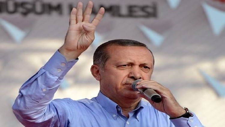 ماذا تمثل الإشارة التي رفعها أردوغان عقب الانقلاب؟