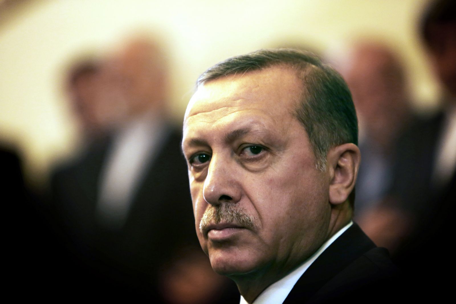 فوز بلا أغلبية لحزب أردوغان في الانتخابات البرلمانية التركية أردوغان