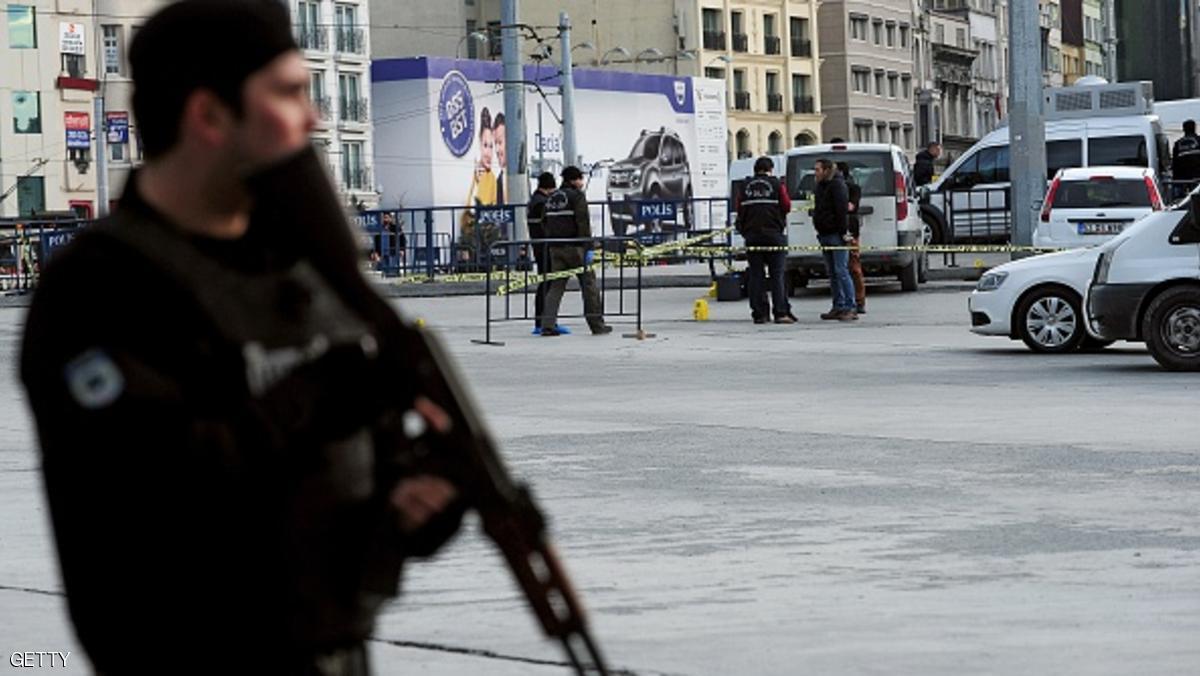 انفجار سيارة مفخخة قرب مقر عسكري بإسطنبول