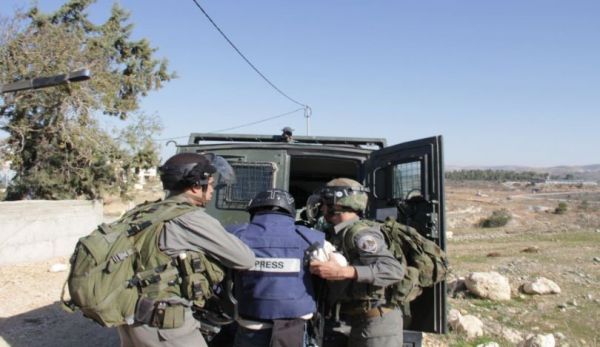 لاحتلال يقيد حرّية (19) صحفياً فلسطينياً تقييد حرية