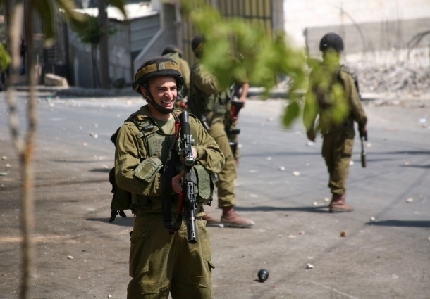 اعتقال 42 مواطناً غالبيتهم من القدس اعتقالات