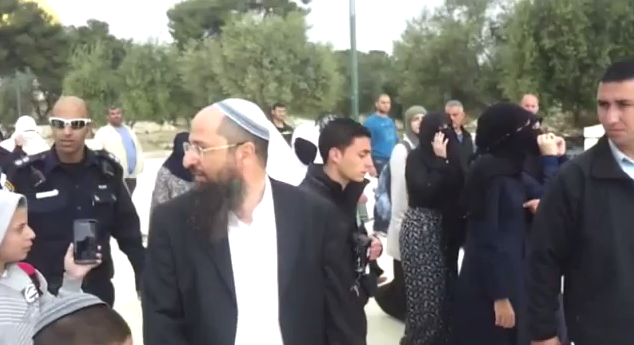 بالفيديو: هكذا تصدت المرابطات لاقتحام الاقصى صباح اليوم اخبار فلسطين