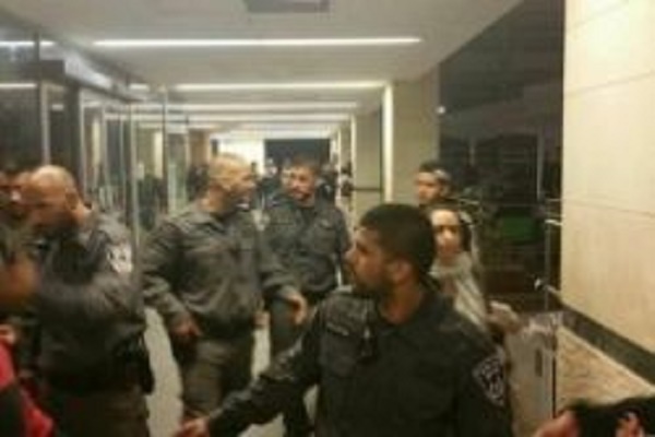 وحدات خاصة وكلاب بوليسية تقتحم مشفى العفولة اقتحام