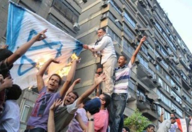 نتنياهو: هددت مصر بتنفيذ عملية عسكرية بالقاهرة القاهرة