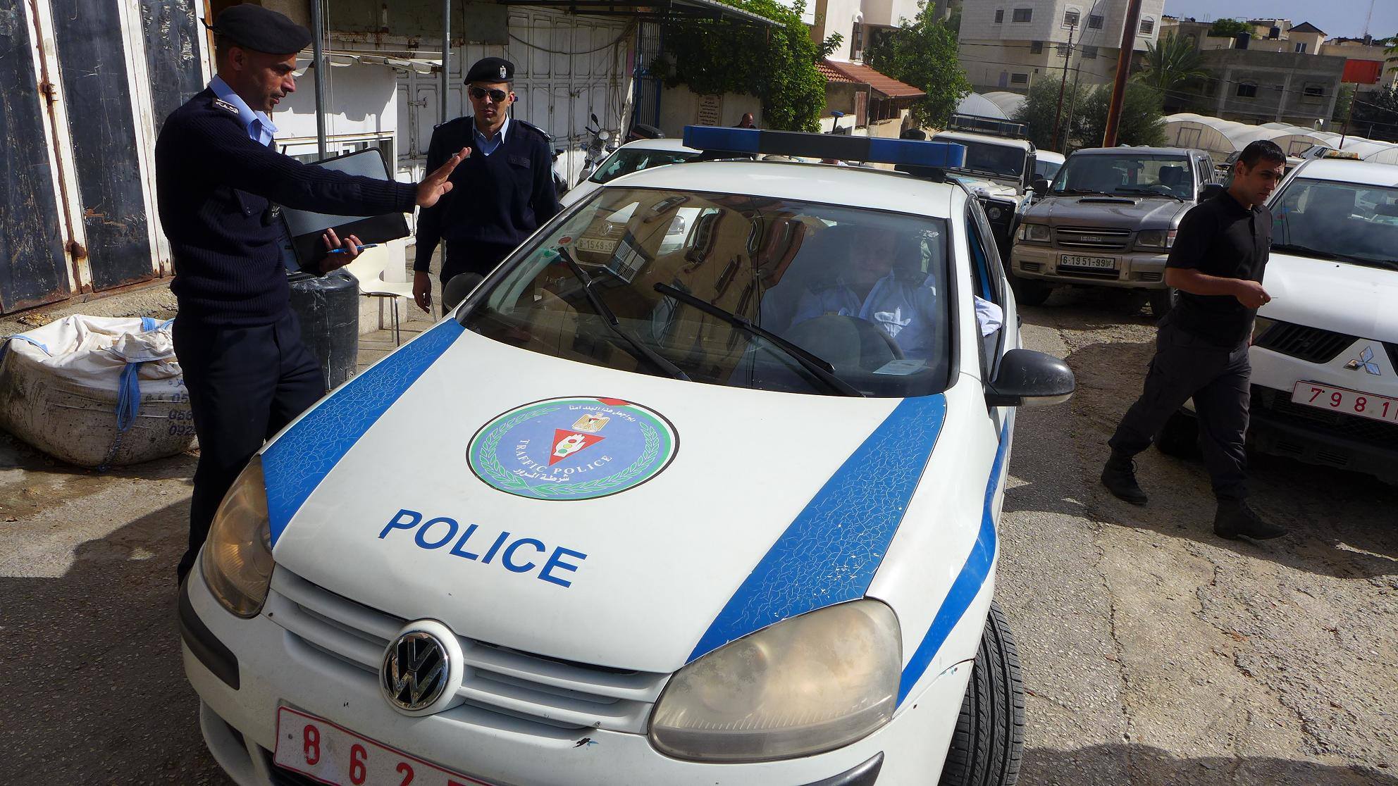 القبض على محاسب سرق 50 ألف شيكل بطولكرم القبض على محاسب