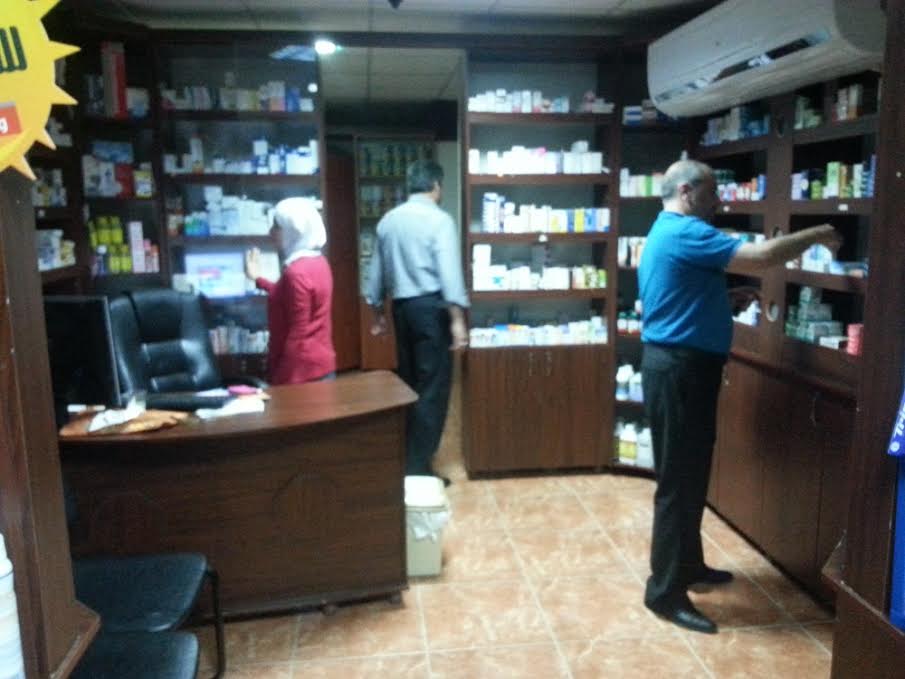 "الصحة" تجري جولات تفتيش ليلية على صيدليات قلقيلية الصحة