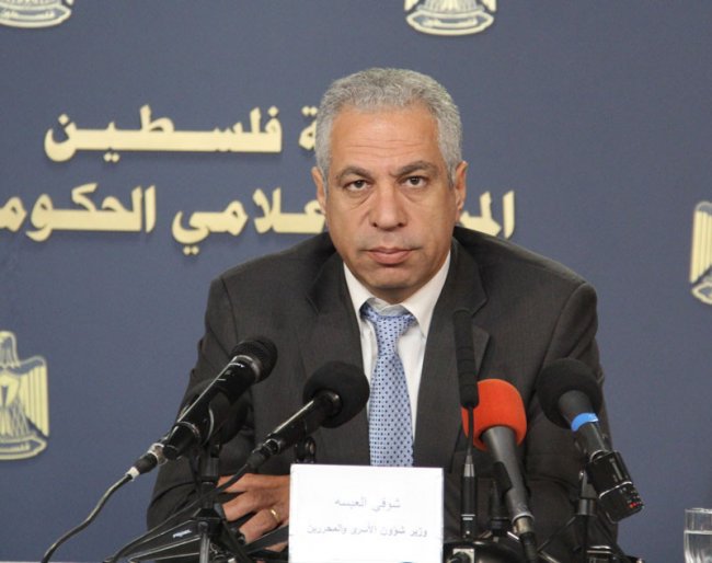 الشؤون الإجتماعية توزع 144 مليون شيقل على الأسر الفقيرة شوقي العيسة