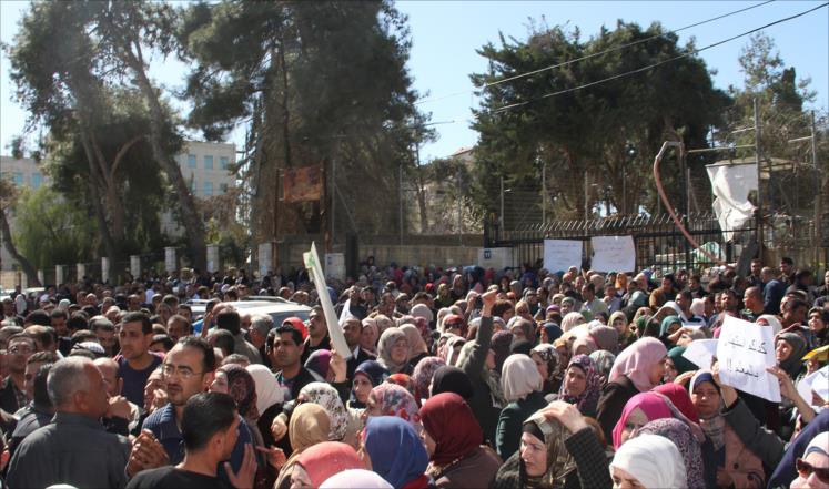 الحكومة تنفي تشكيل لجنة رئاسية للحوار مع المعلمين المعلمين