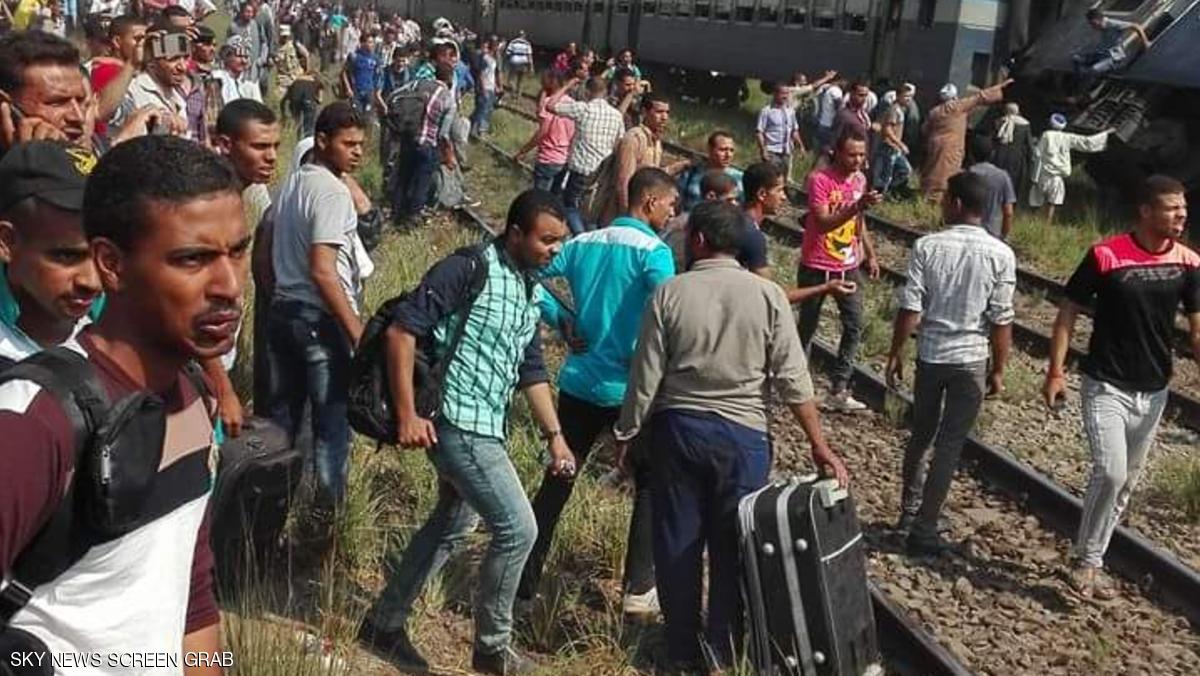 قتلى وجرحى في انقلاب قطار بمصر