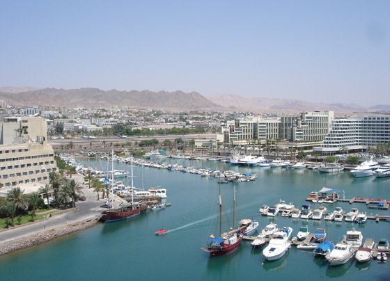 كم عدد العمال الأردنيين الذين يدخلون إسرائيل يوميًا؟