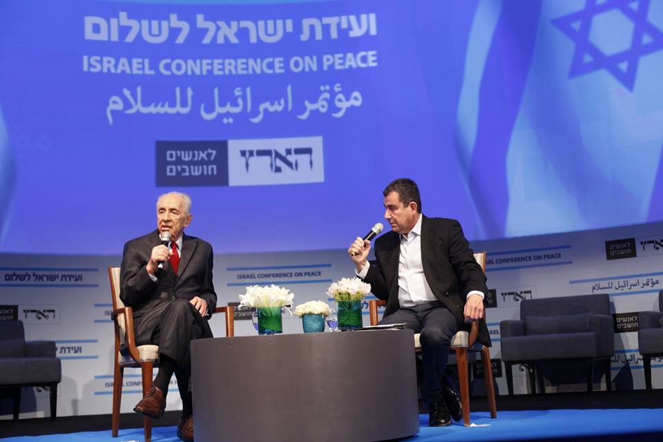 الرئيس يوجه رسالة للإسرائيليين وبيرس يقول إنه يخاطر بحياته بيرس