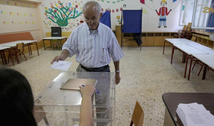 بدء التصويت في اليونان على خطة الإنقاذ الدولية بدي عملية التصويت في اليونان