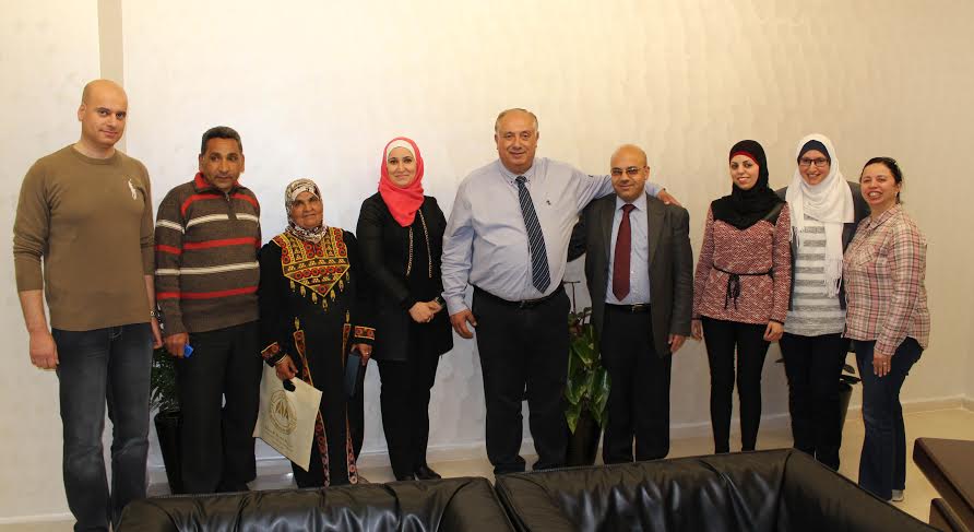 الجامعة العربية الامريكية تكرم اقدم الموظفات واكبر العاملات سنا بمناسبة يوم المراة العالمي الجامعة العربية الامريكية