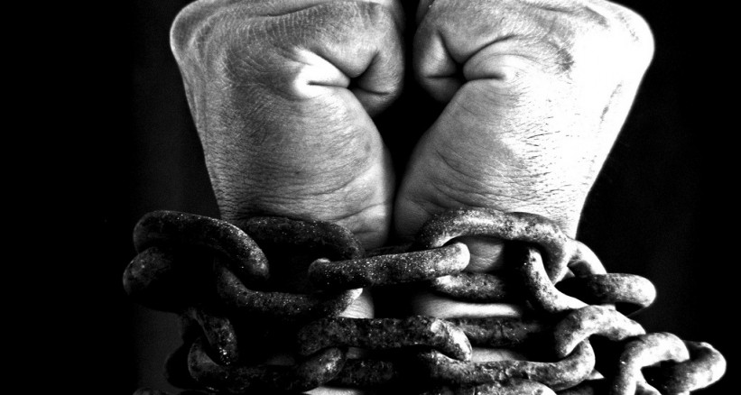 تمديد اعتقال أسيرة بذريعة فحص تحويلها للاعتقال الإداري أسيرة