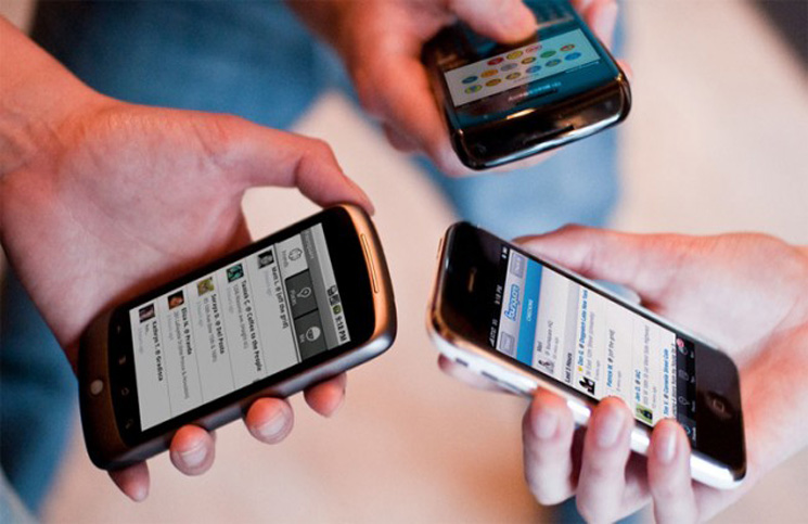 دراسة: هل للجوال علاقة بسرطان الدماغ؟