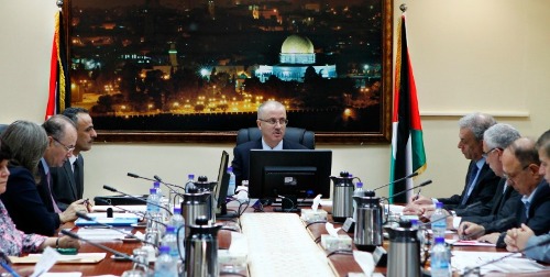 الحكومة تدعو الدول الصديقة والشقيقة إلى دعم إعادة إعمار قطاع غزة الحكومة