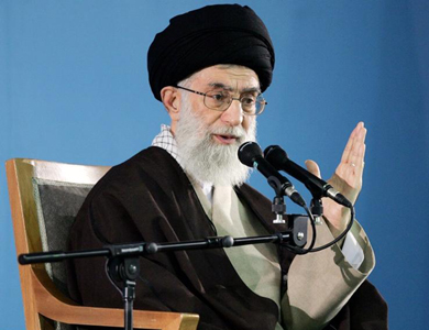 خامنئي يدعو لتسليح الفلسطينيين ويصف إسرائيل بالكلب المسعور خامنئي