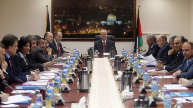 الحكومة تعد خطة تقشف جديدة لأزمة مالية مرتقبة خطة تقشف