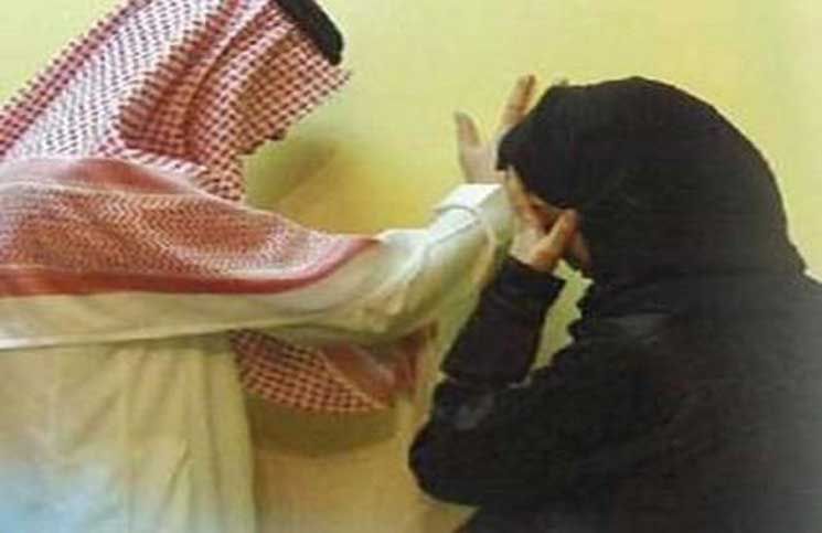 سعودية تخلع زوجها لأنه "دلوع أمه"