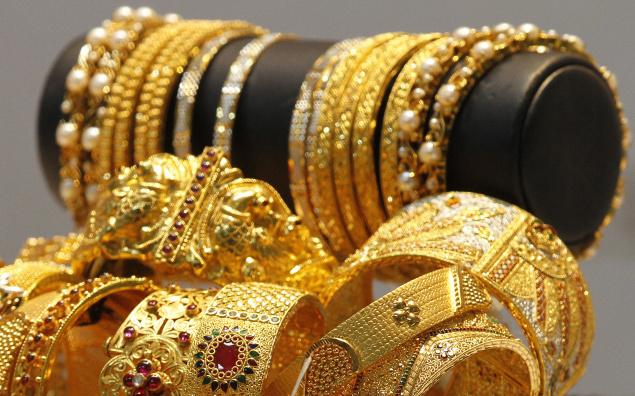 الاقتصاد الوطني:ارتفاع كمية الذهب الواردة لمديرية المعادن الثمينة بنسبة 120% خلال الشهر الماضي الذهب