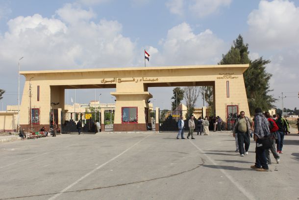 261 شخصا عبروا بين مصر وقطاع غزة معبر رفح