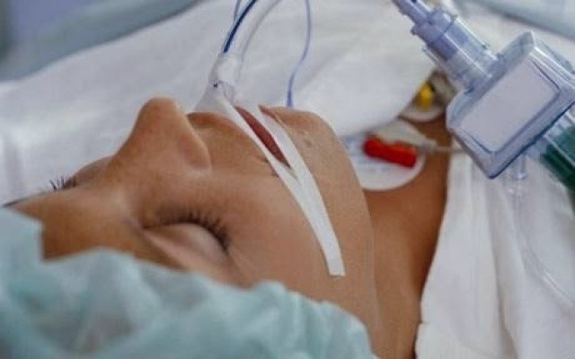 عريسٌ يدخل زوجته في غيبوبة ليلة الزفاف بسبب "نوجيهات أمه" عريس يدخل زوجته