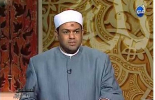 شيخ أزهري ينصح بعدم تشغيل القرآن في المنزل دون تواجد صاحبه شيخ الأزهر