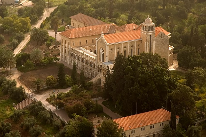 صفقة كبرى لتأجير أراضي لإسرائيل تابعة لدير بالقدس صورة الدير