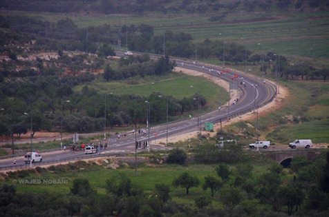 الاحتلال يعيد فتح طريق رام الله- نابلس صورة الطريق