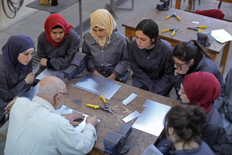 "وزيرة التربية" تهنئ جامعة بيرزيت بحصولها على المرتبة الأولى فلسطينيًا في تصنيف QS العالمي صورة توضيحية