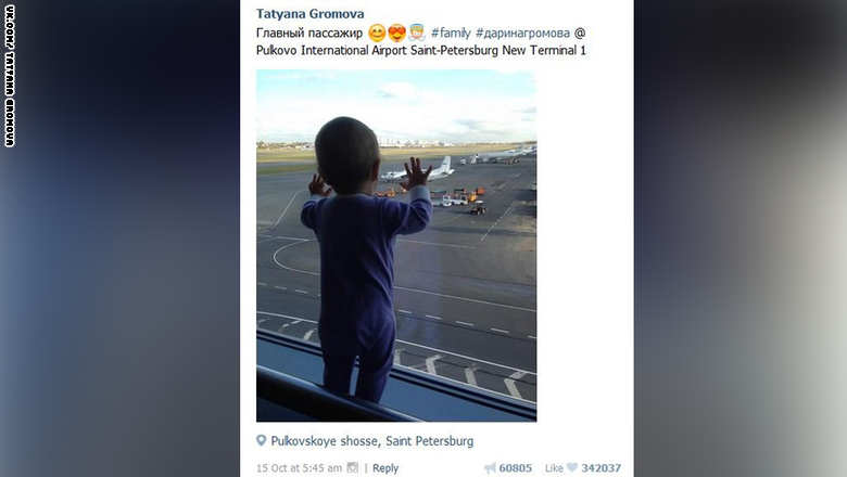 انتشار واسع لصورة طفلة هي إحدى أصغر ضحايا الطائرة الروسية