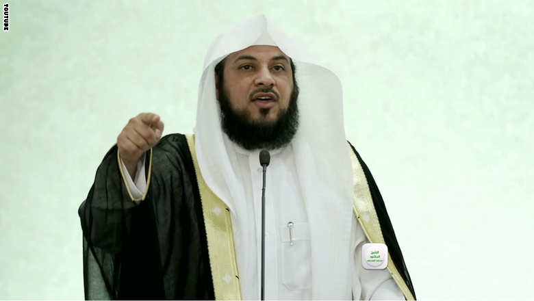 وصول عدد متابعي العريفي لـ12 مليونا بتويتر يثير المغردين