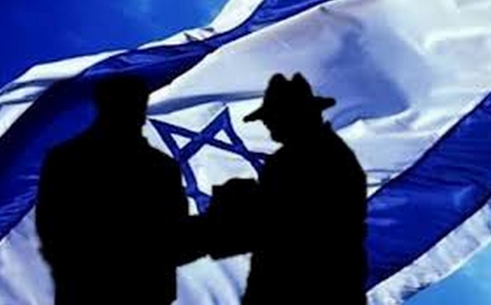 إسرائيل: مخابراتنا جندت مسؤولين عرب الموساد