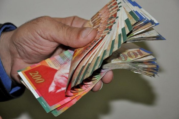 انخفاض طفيف على أسعار العملات عملات