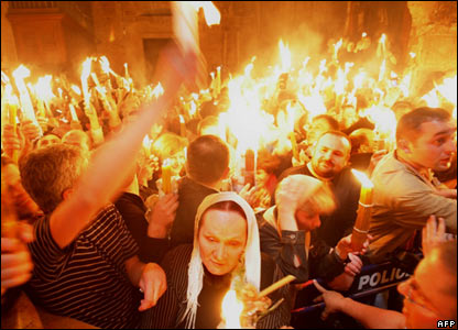 إصابة 70 إسرائيلي في احتفالات دينية عيد الشعلة