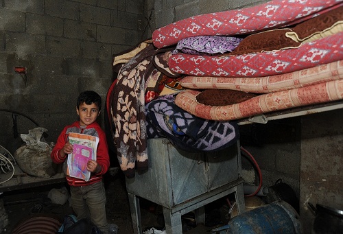 "الأونروا" تصرف بدل إيجار لألف متضرر في غزة