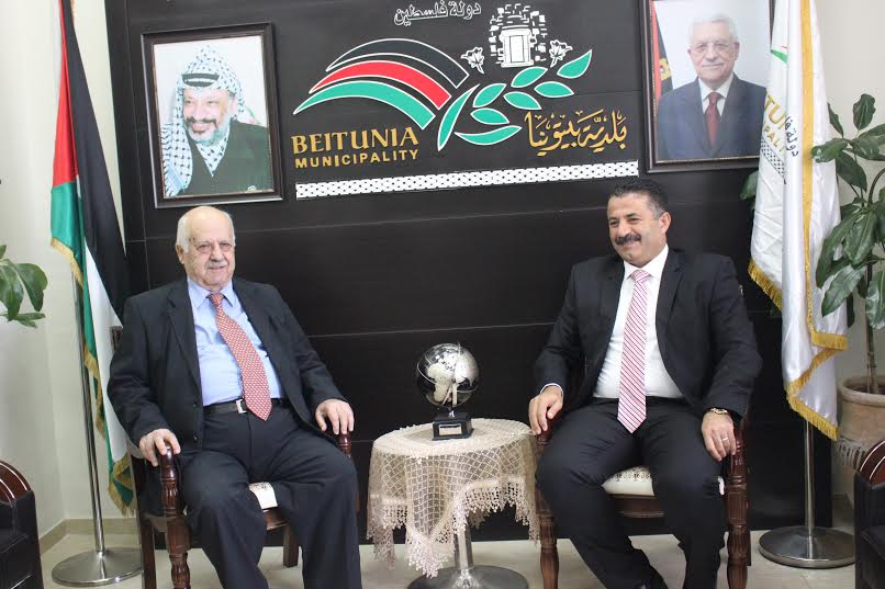 "مكافحة الفساد" تلتقي بلدية بيتونيا وتبحث معها سبل تعزيز التعاون المشترك