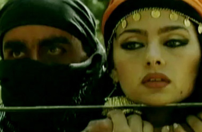 بالصور: فنانات بدأن مسيرتهن الفنية كفتيات "فيديو كليب"