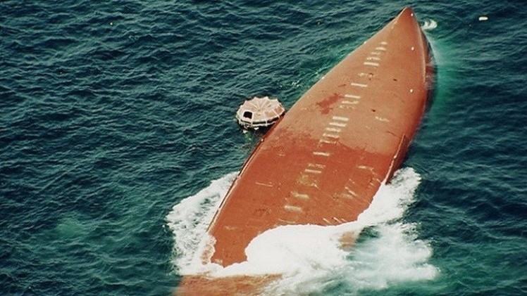 غرق 32 شخصا بينهم صيادون مصريون قرب السواحل الليبية قارب