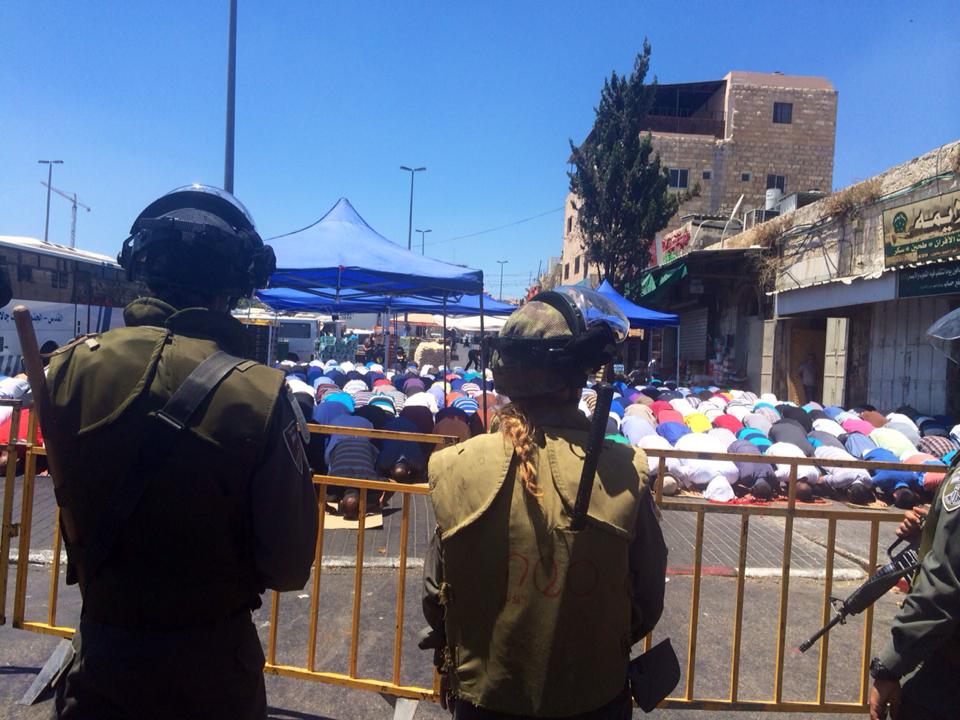 الاحتلال يحوّل القدس لثكنة عسكرية ويفرض حصاراً على الأقصى