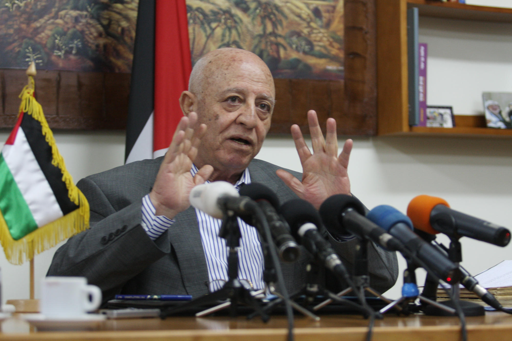 قريع: انتهاكات إسرائيل في القدس تضعها في أخطر مراحلها قريع