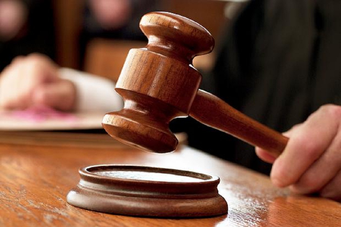 محكمة تبرئ شابا هتك عرض طفلة بسبب دين 200 دينار