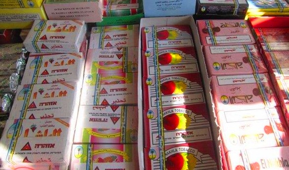 اختفاء حقيقة يكشف "شبكة" من عناصر الضابطة الجمركية تتلاعب بالمضبوطات المعسل