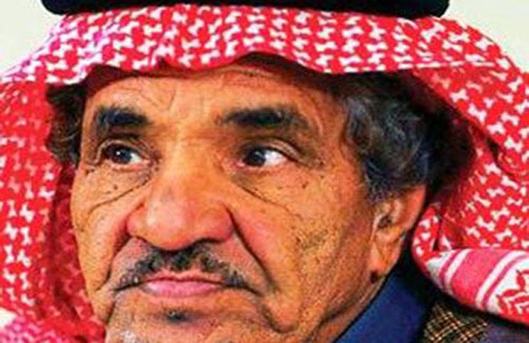 ممثل شهير يتحول إلى بائع بسطة على أحد أرصفة السعودية