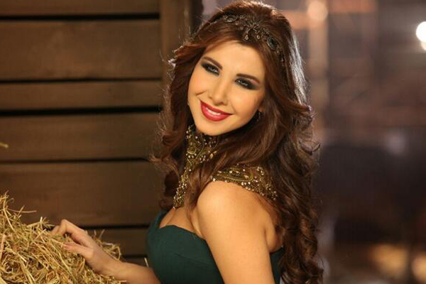 نانسي عجرم تكشف سر جمالها لثلاث معجبات نانسي عجرم