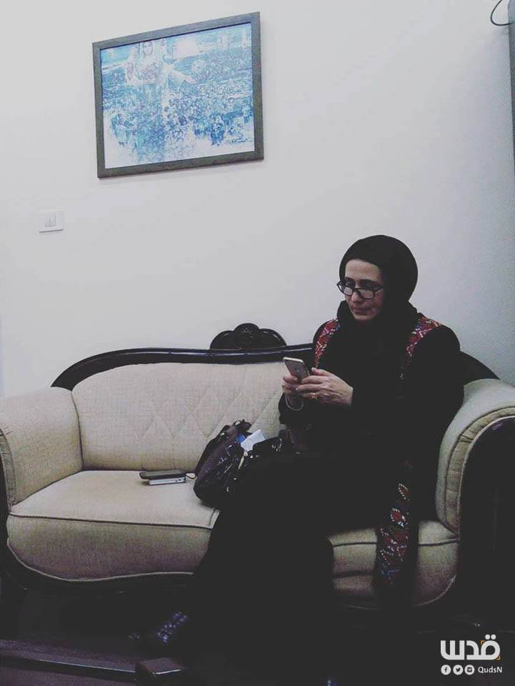 النائب نجاة أبو بكر تواصل اعتصامها في التشريعي أبو بكر