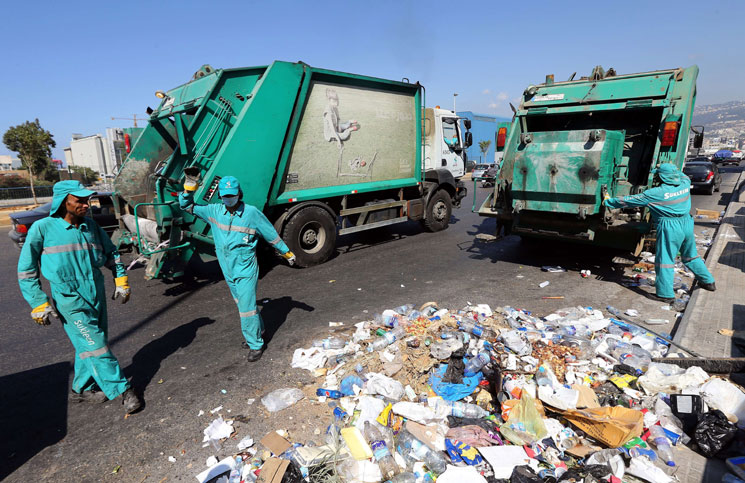 دعوات إلى تظاهرة حاشدة في بيروت احتجاجًا على استمرار أزمة النفايات
