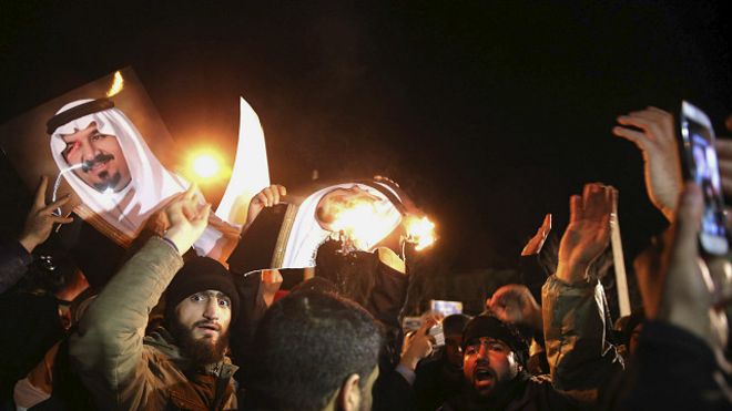 خامنئي: "الانتقام الإلهي" سيحل بساسة السعودية بسبب إعدام نمر النمر